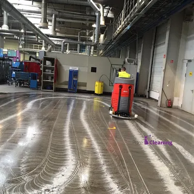 Pure Cleaning s.c.